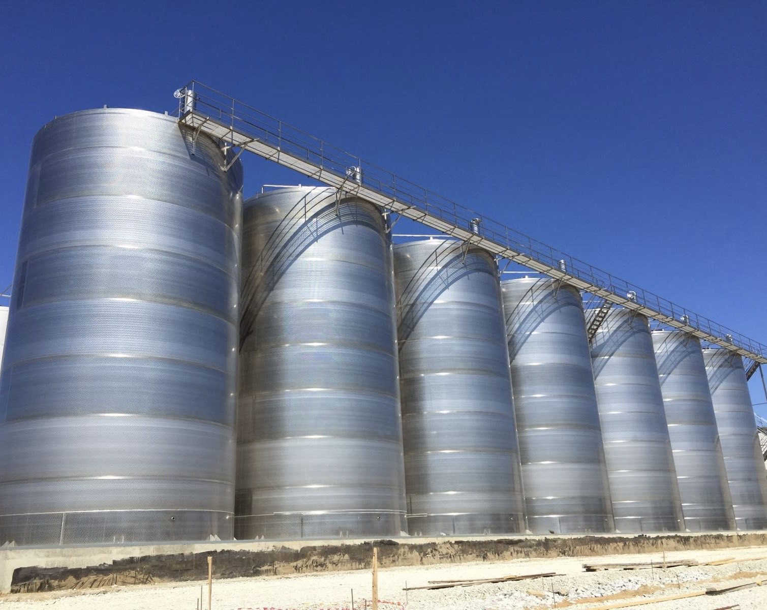 Съдове от неръждаема стомана